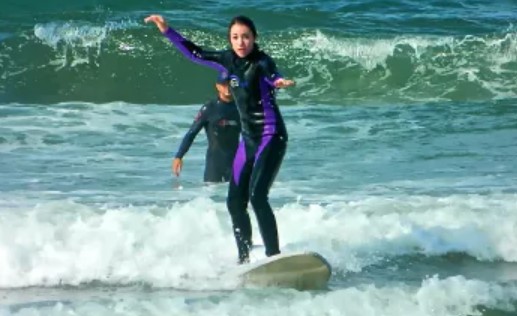 surfing in huntington beach